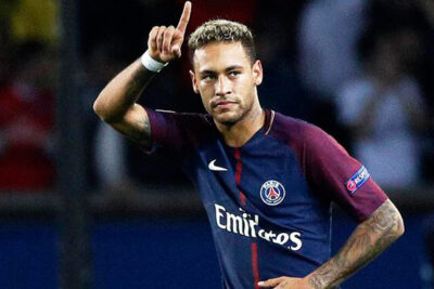 Mức lương của Neymar đang sở hữu là bao nhiêu?